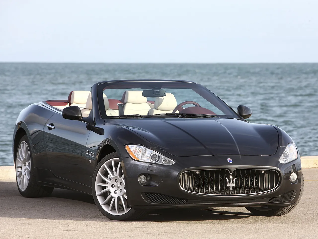 Maserati GranCabrio (2011)