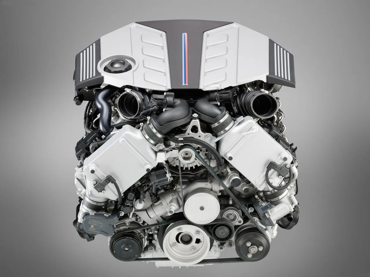 BMW X6 M (2010) – motor