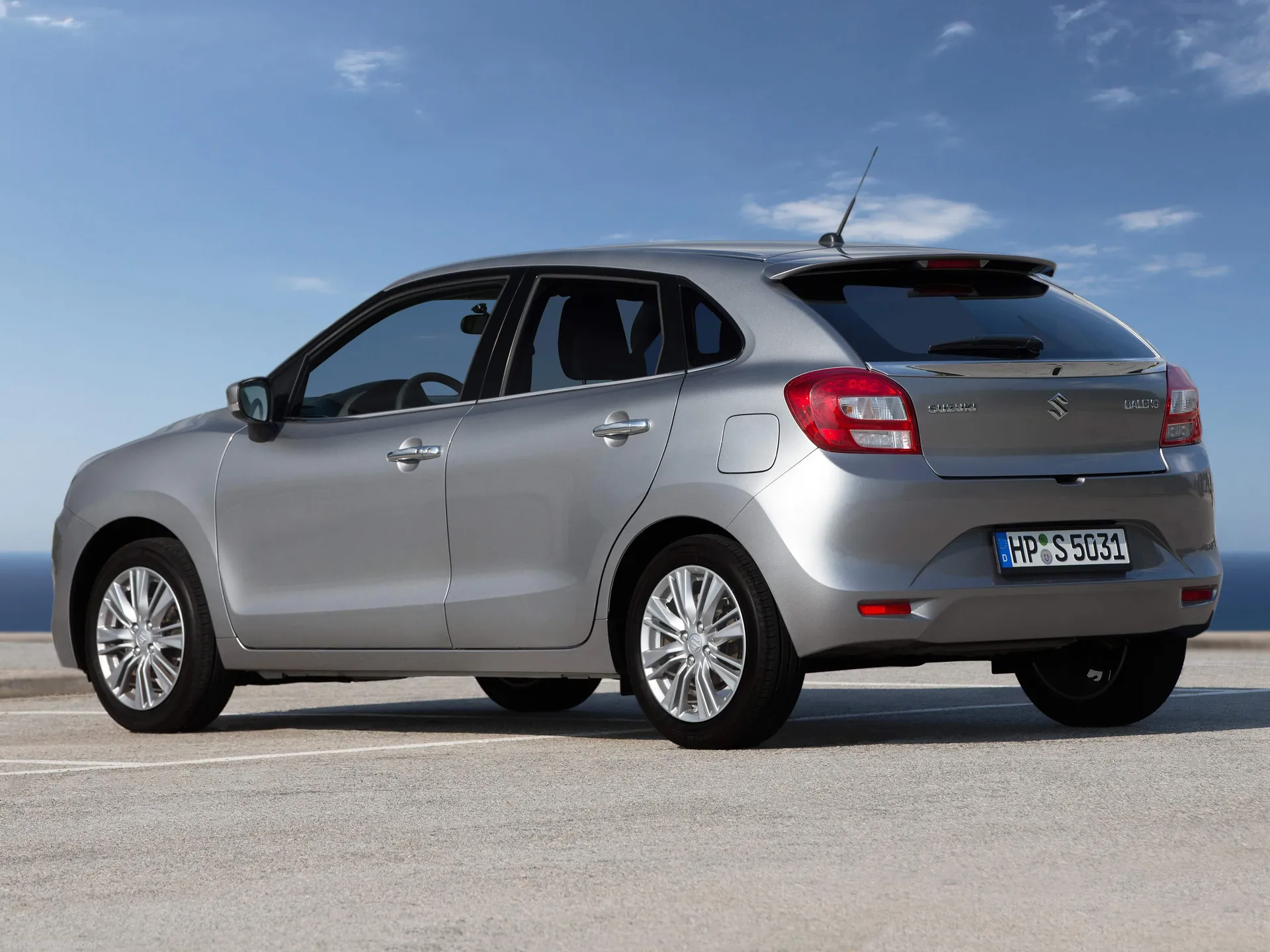 Suzuki Baleno (2016) – zadní tříčtvrteční pohled