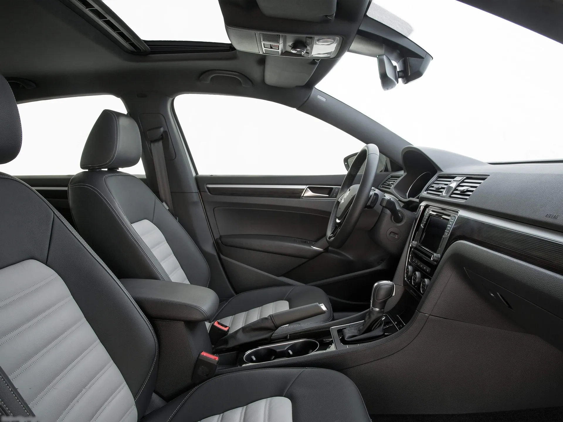 Volkswagen Passat GT Concept (2016) - Interior