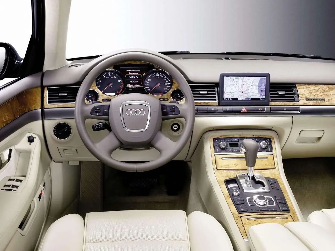 Audi A8 L 6.0 W12 quattro (2004) – interiér