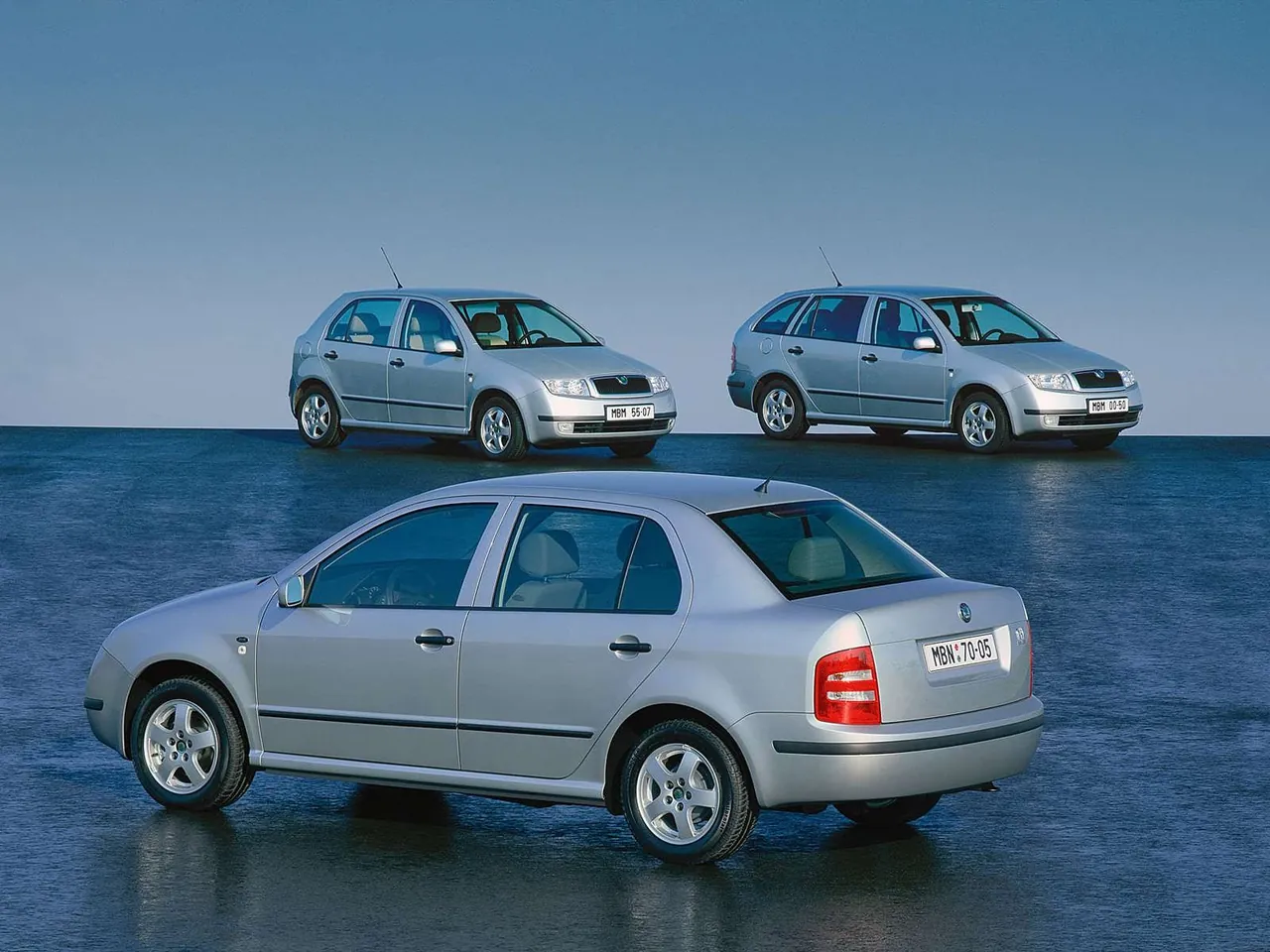 Skoda Fabia Sedan (2001) – zadní tříčtvrteční pohled