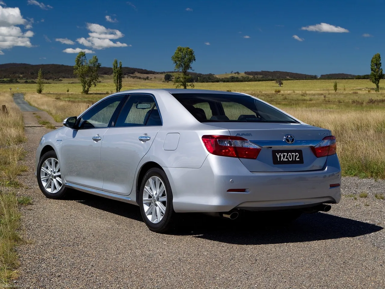 Toyota Aurion (2012) – zadní tříčtvrteční pohled