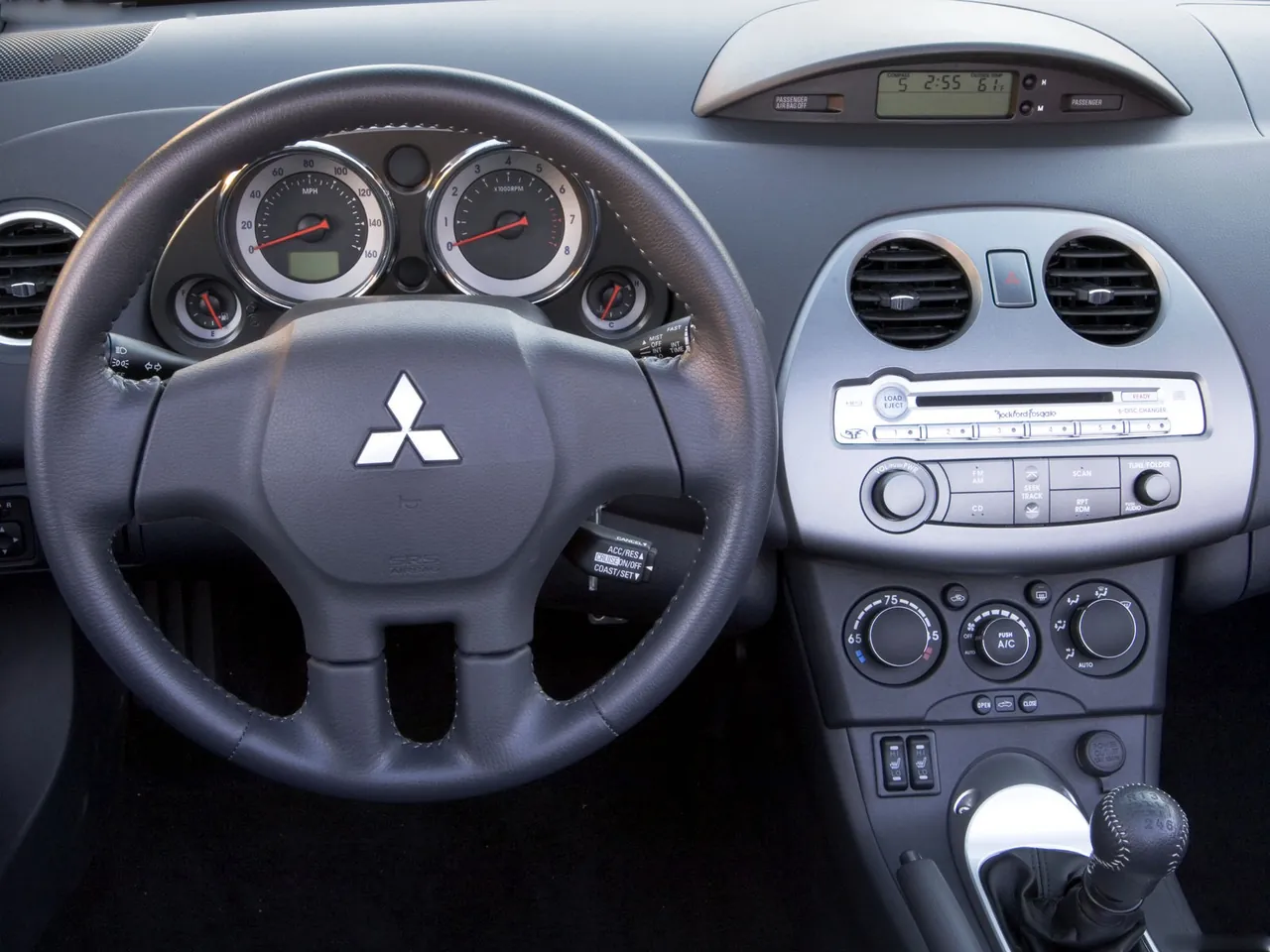 Mitsubishi Eclipse Spyder (2007) - Interior