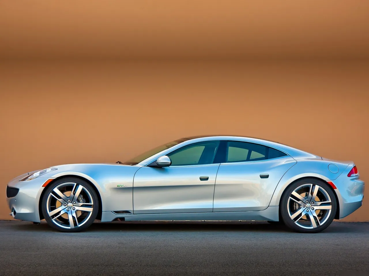 Fisker Karma (2012) – boční profil