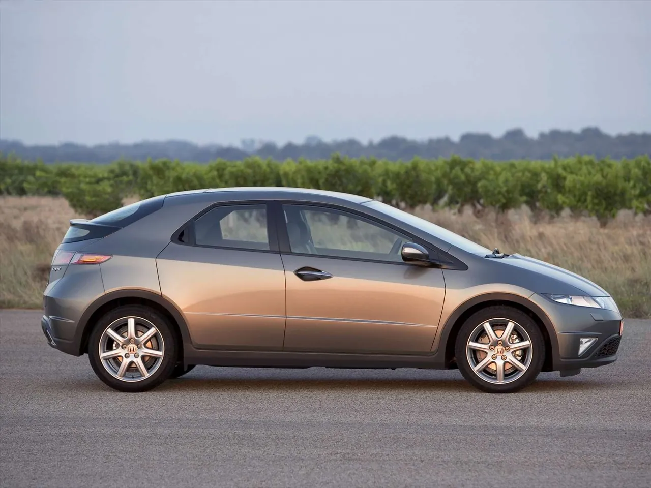 Honda Civic EUR (2006) – boční profil