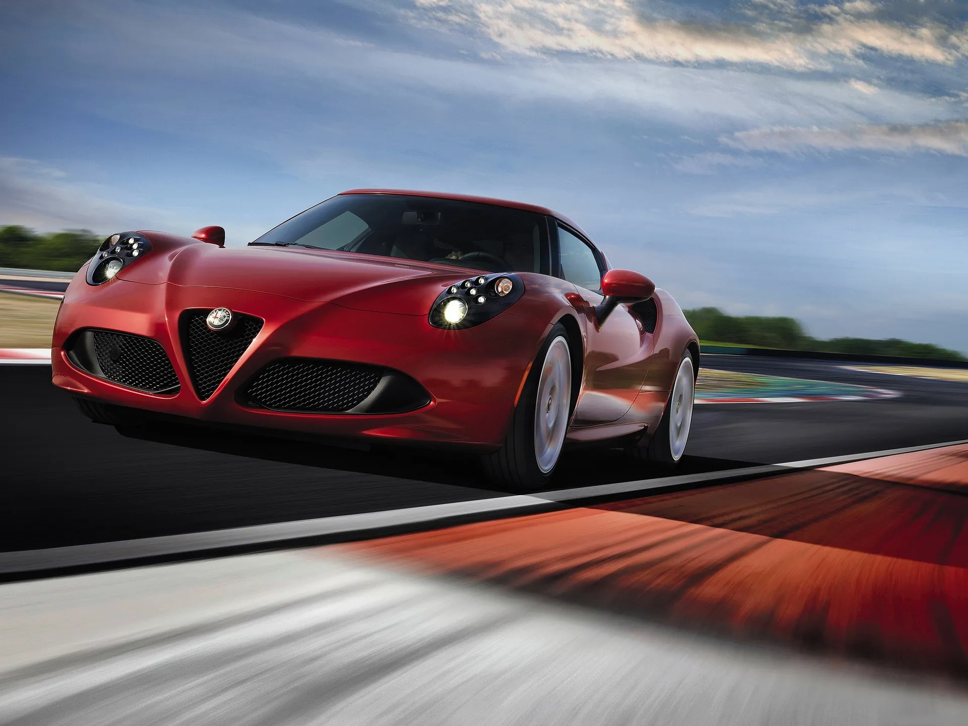 Alfa Romeo 4C (2014)
