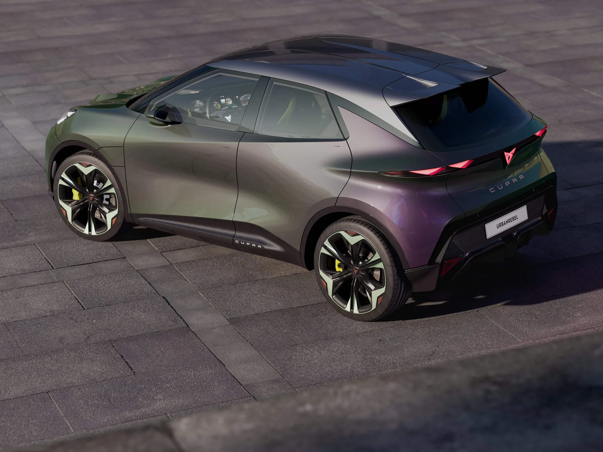 Cupra UrbanRebel Concept (2022) – zadní tříčtvrteční pohled