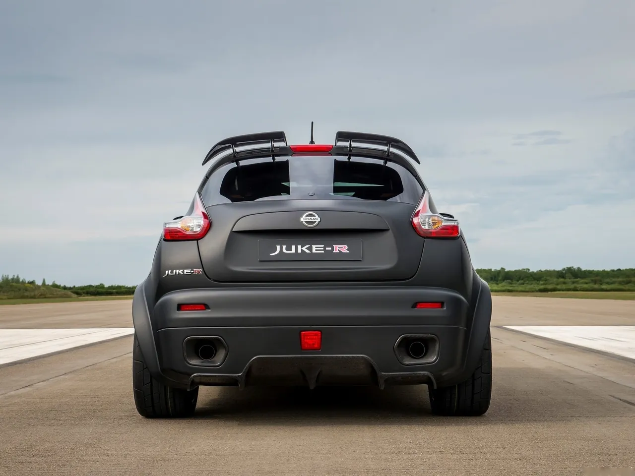Nissan Juke-R 2.0 Concept (2015) – zezadu