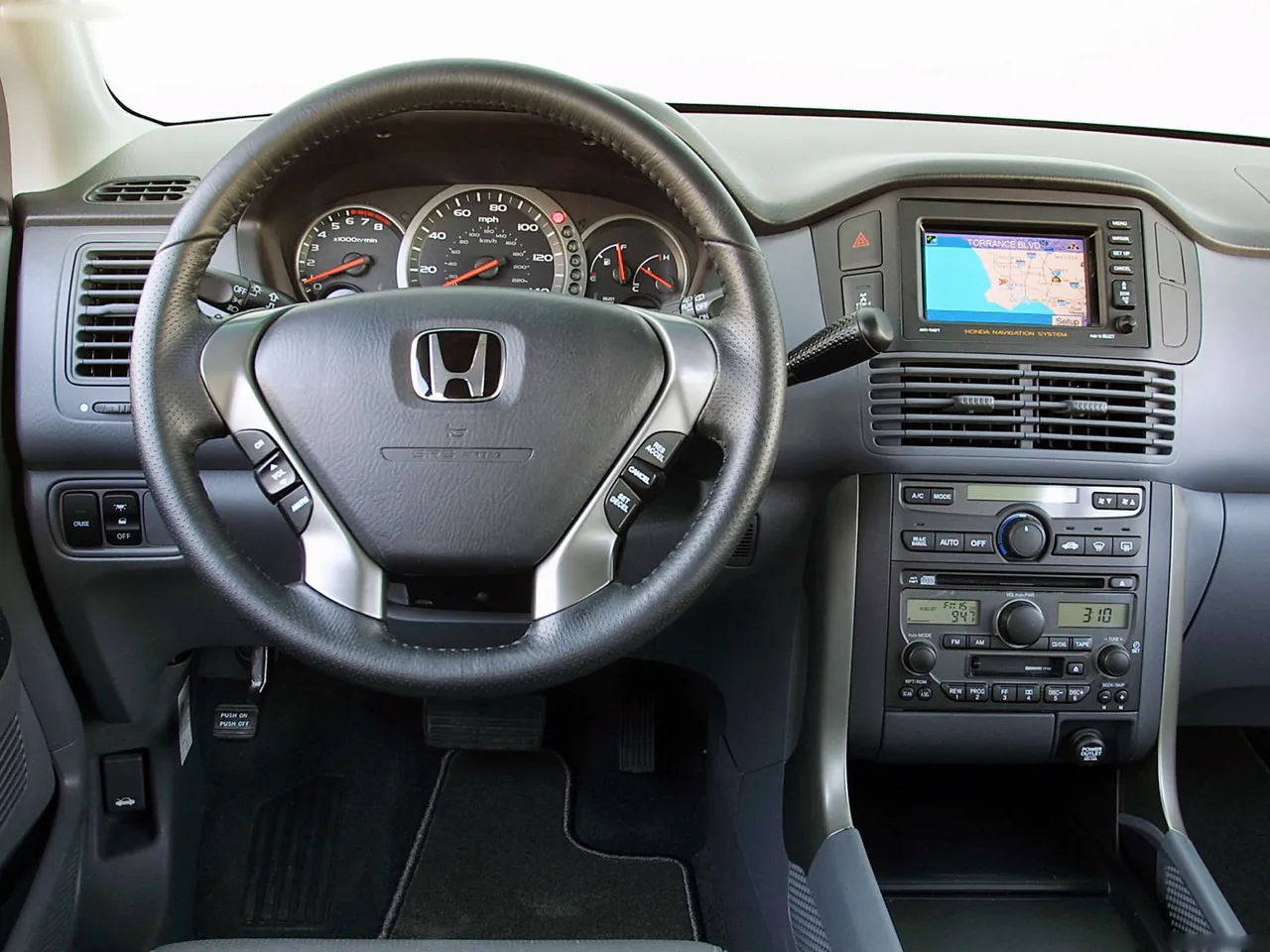 Honda Pilot EX (2003) – interiér
