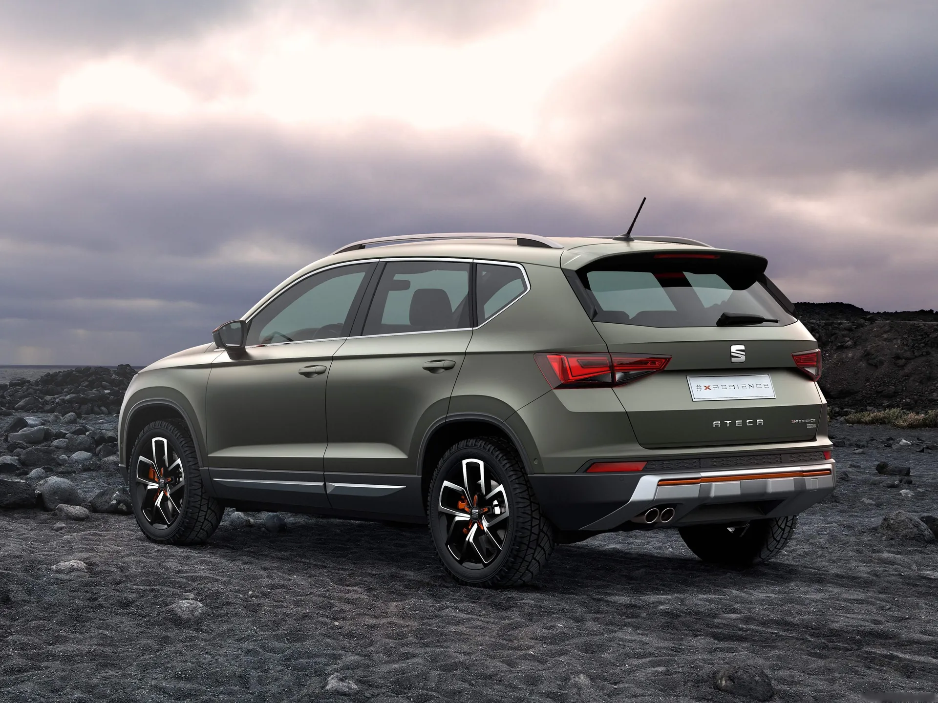 Seat Ateca X-Perience Concept (2016) – zadní tříčtvrteční pohled