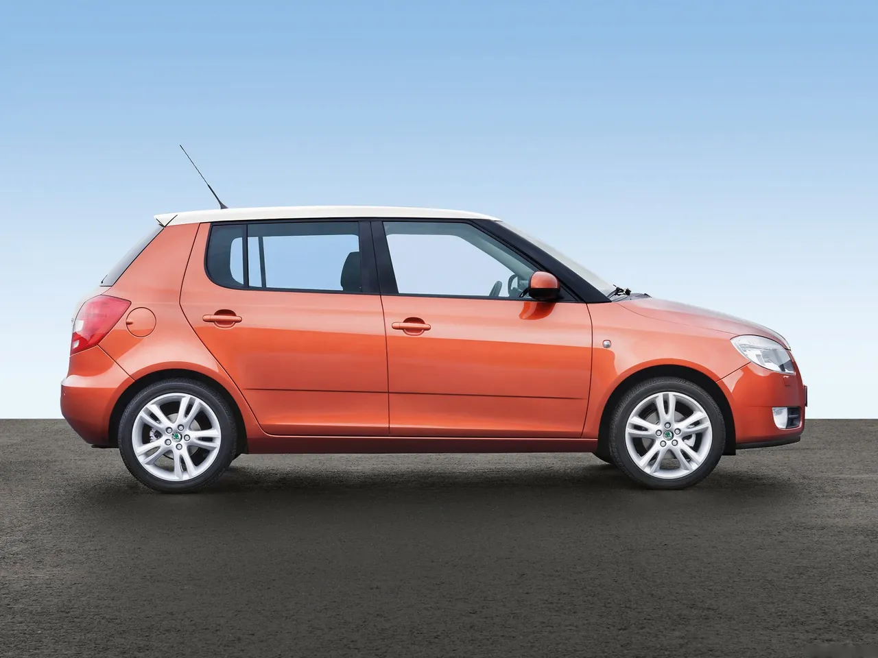 Skoda Fabia (2007) – boční profil