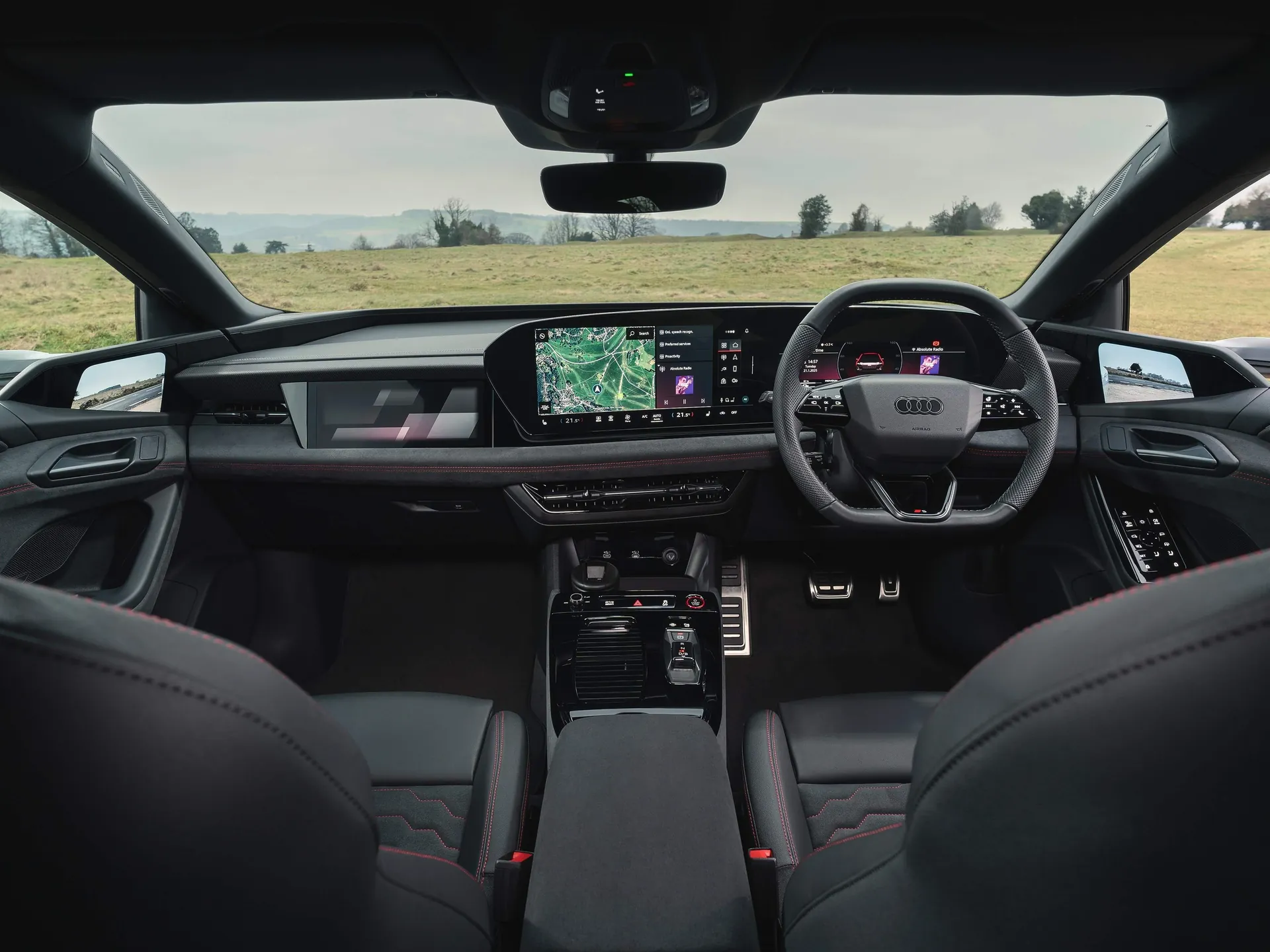 Audi S6 Avant e-tron [UK] (2025) – interiér