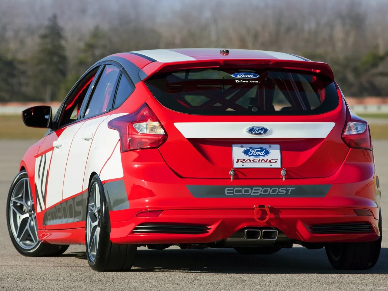 Ford Focus Race Car Concept (2010) – zadní tříčtvrteční pohled