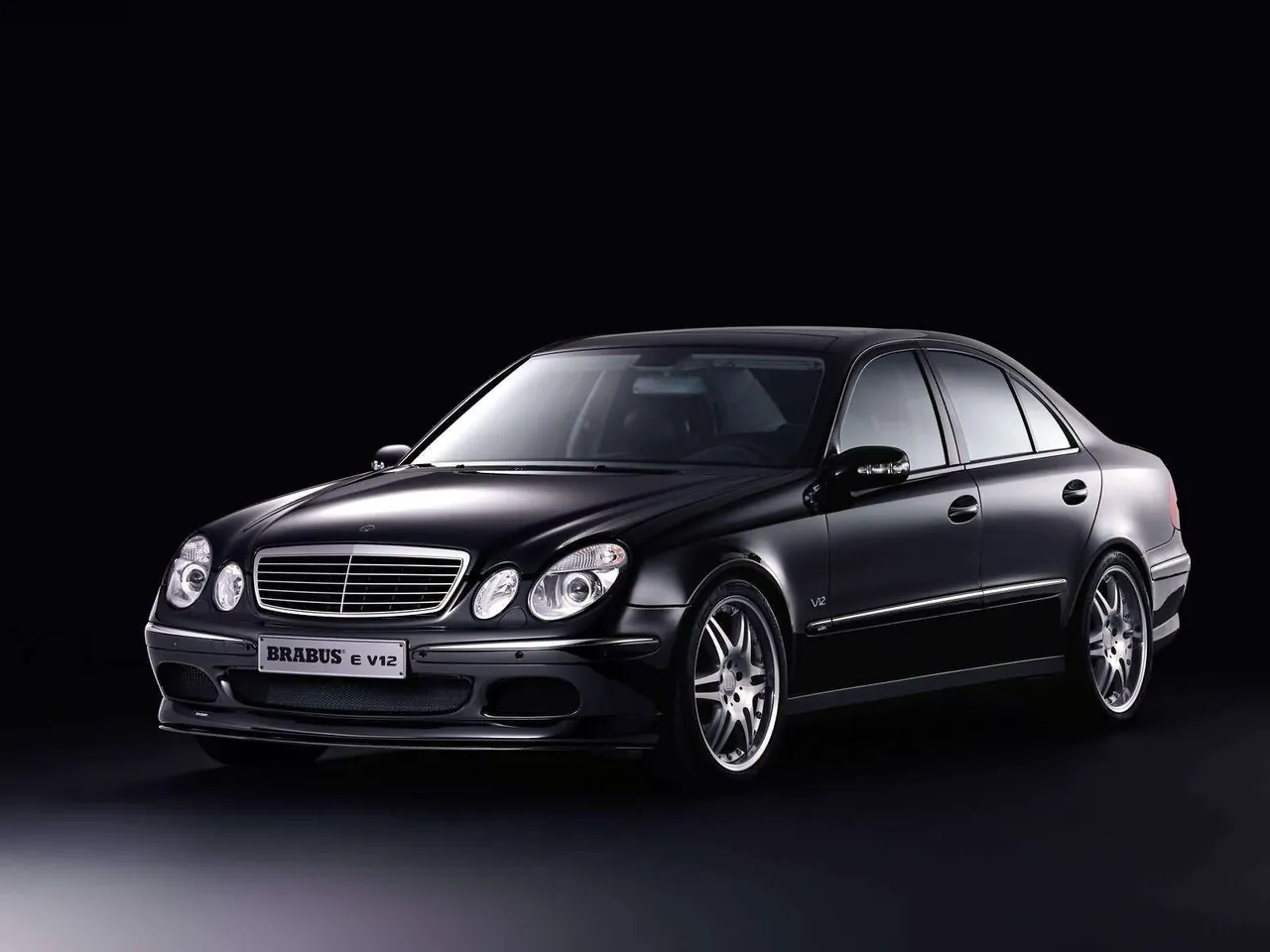 Brabus Mercedes-Benz E V12 Concept (2003)