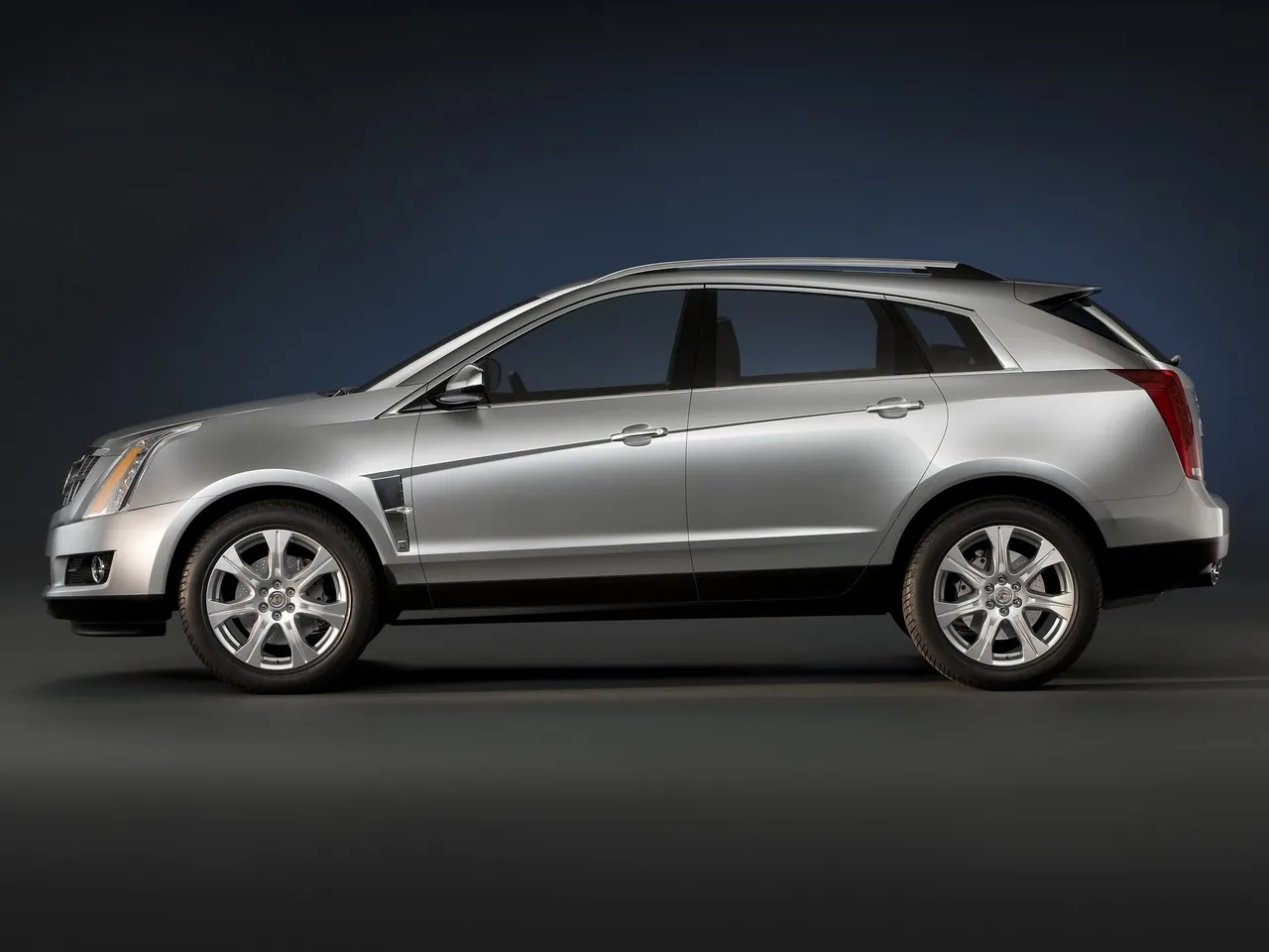 Cadillac SRX (2010) – boční profil