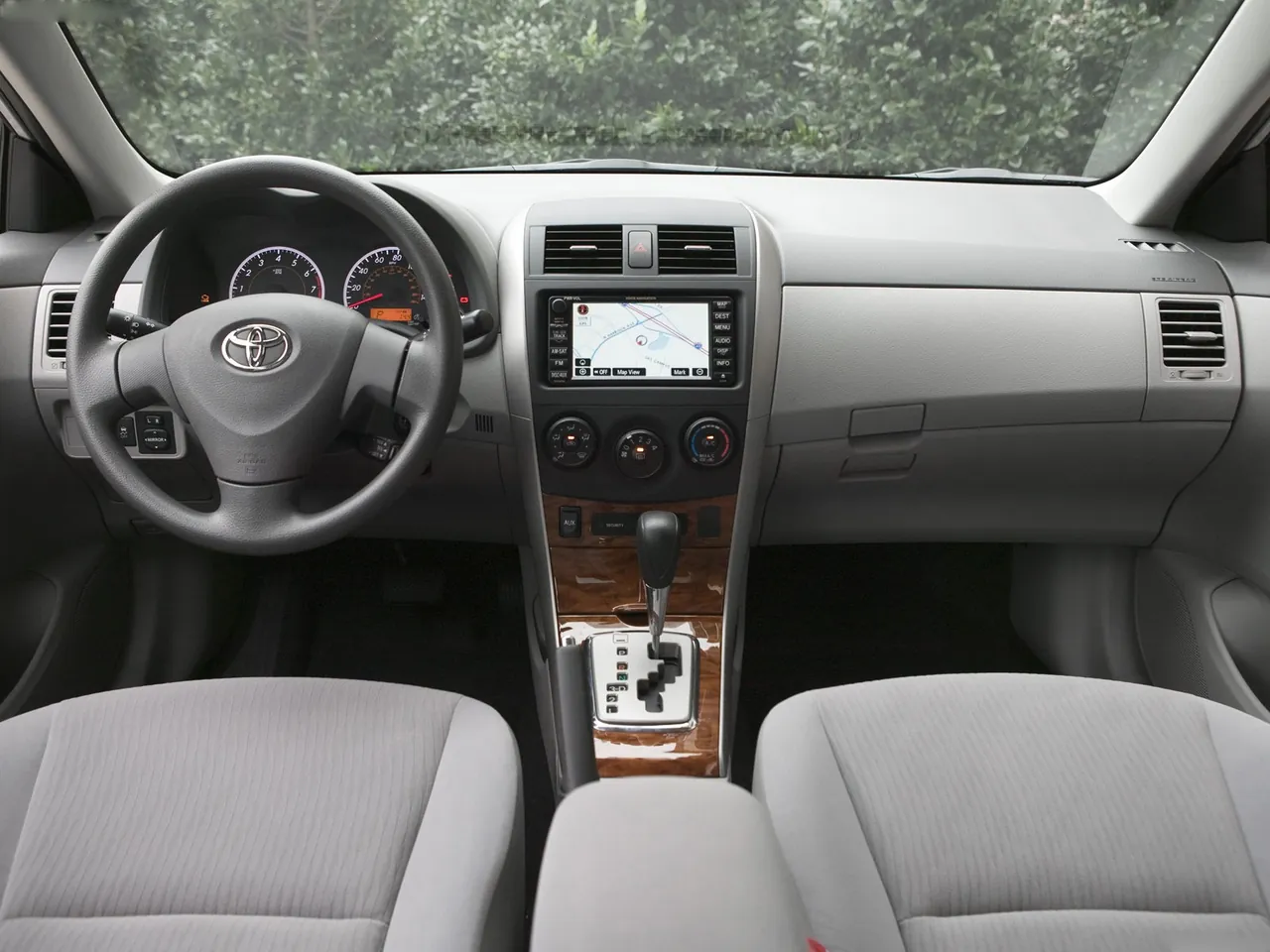 Toyota Corolla Sedan (2009) - Interior