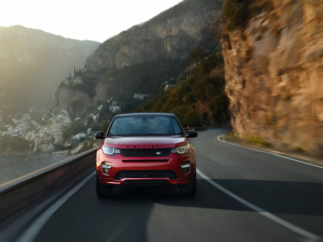 Land Rover Discovery Sport Dynamic (2016) - Front