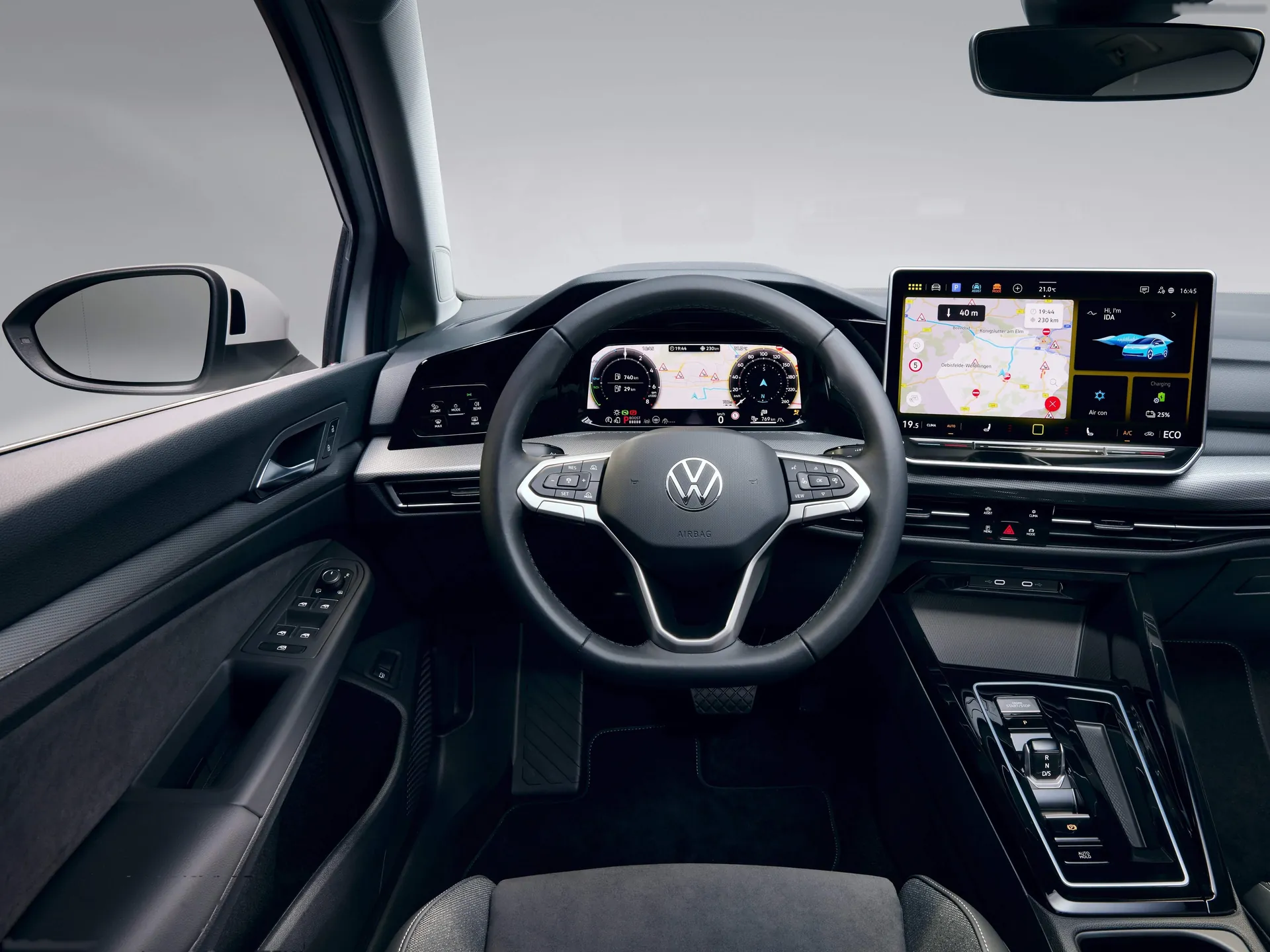 Volkswagen Golf (2024) – interiér