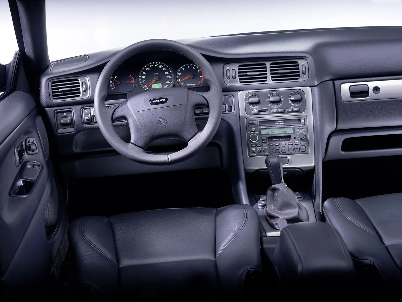 Volvo C70 Convertible (2001) – interiér