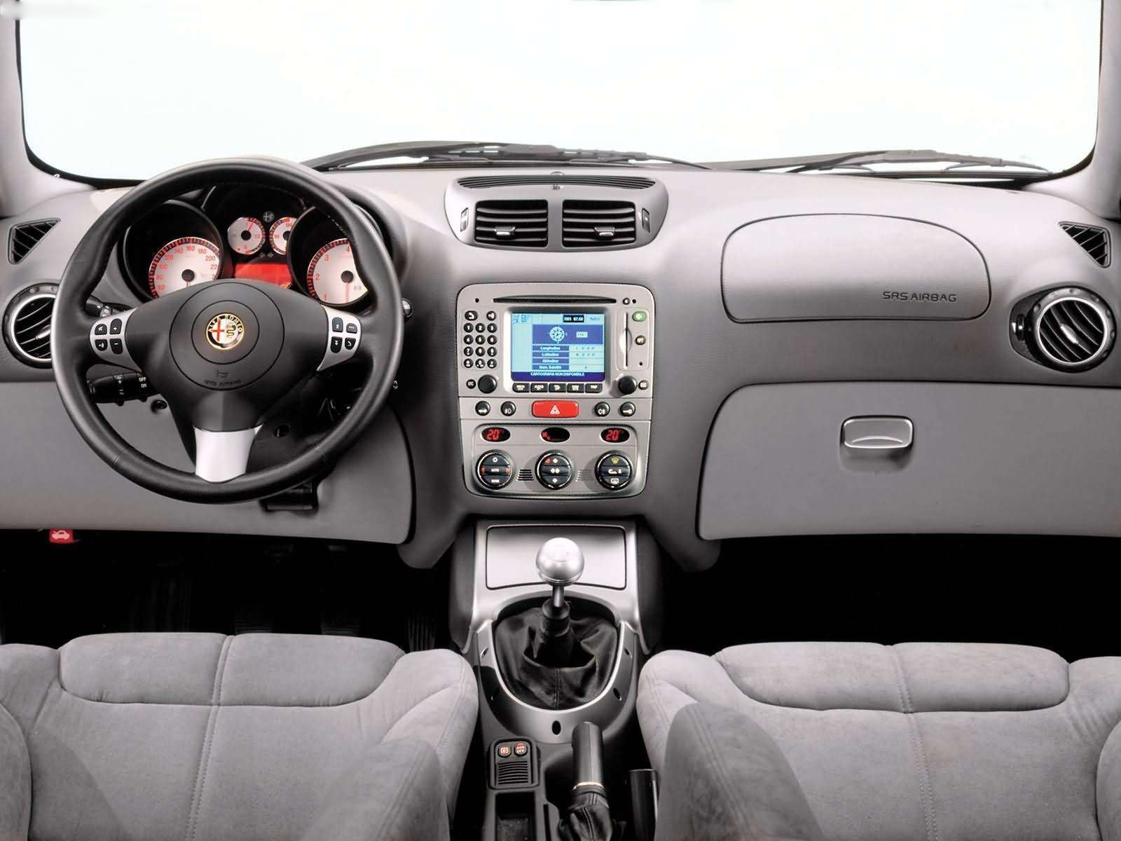 Alfa Romeo GT (2003) – interiér