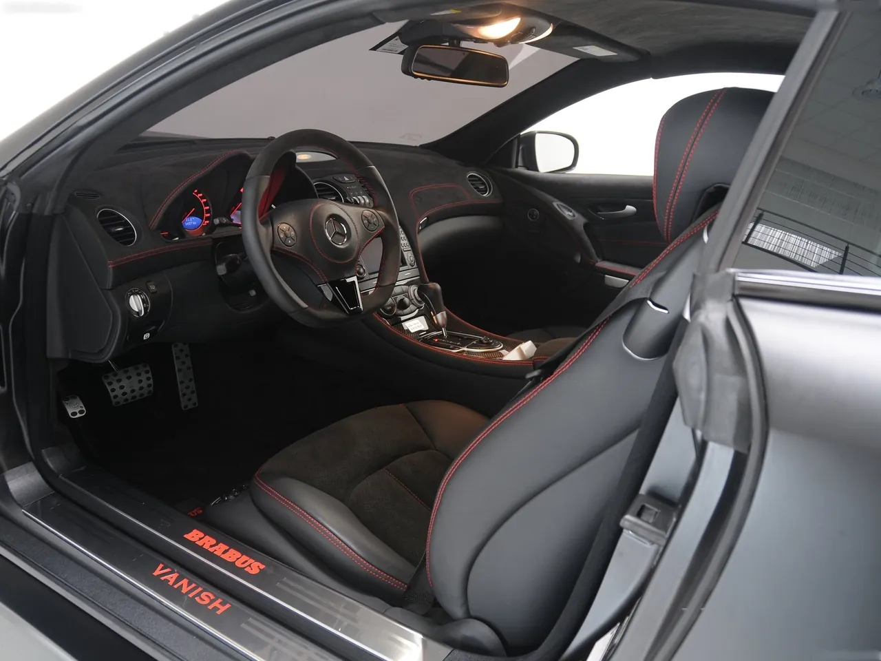 Brabus Mercedes-Benz SL65 AMG Black Series (2010) – interiér