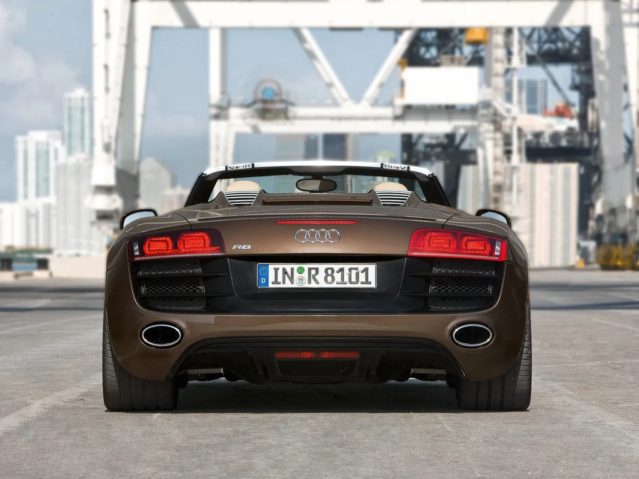 Audi R8 Spyder 5.2 FSI quattro (2011) – zezadu