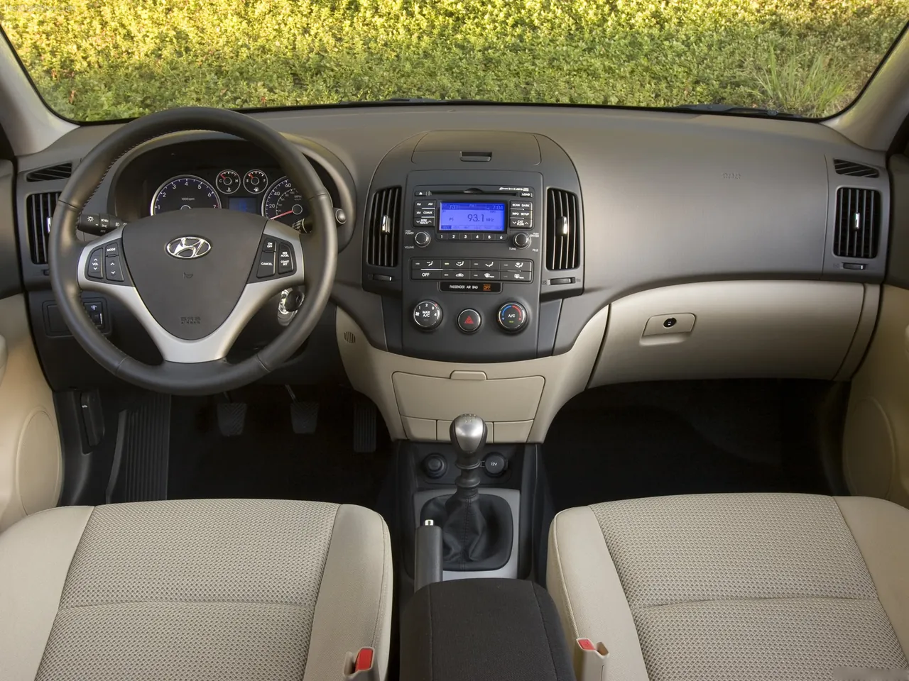 Hyundai Elantra Touring (2009) – interiér