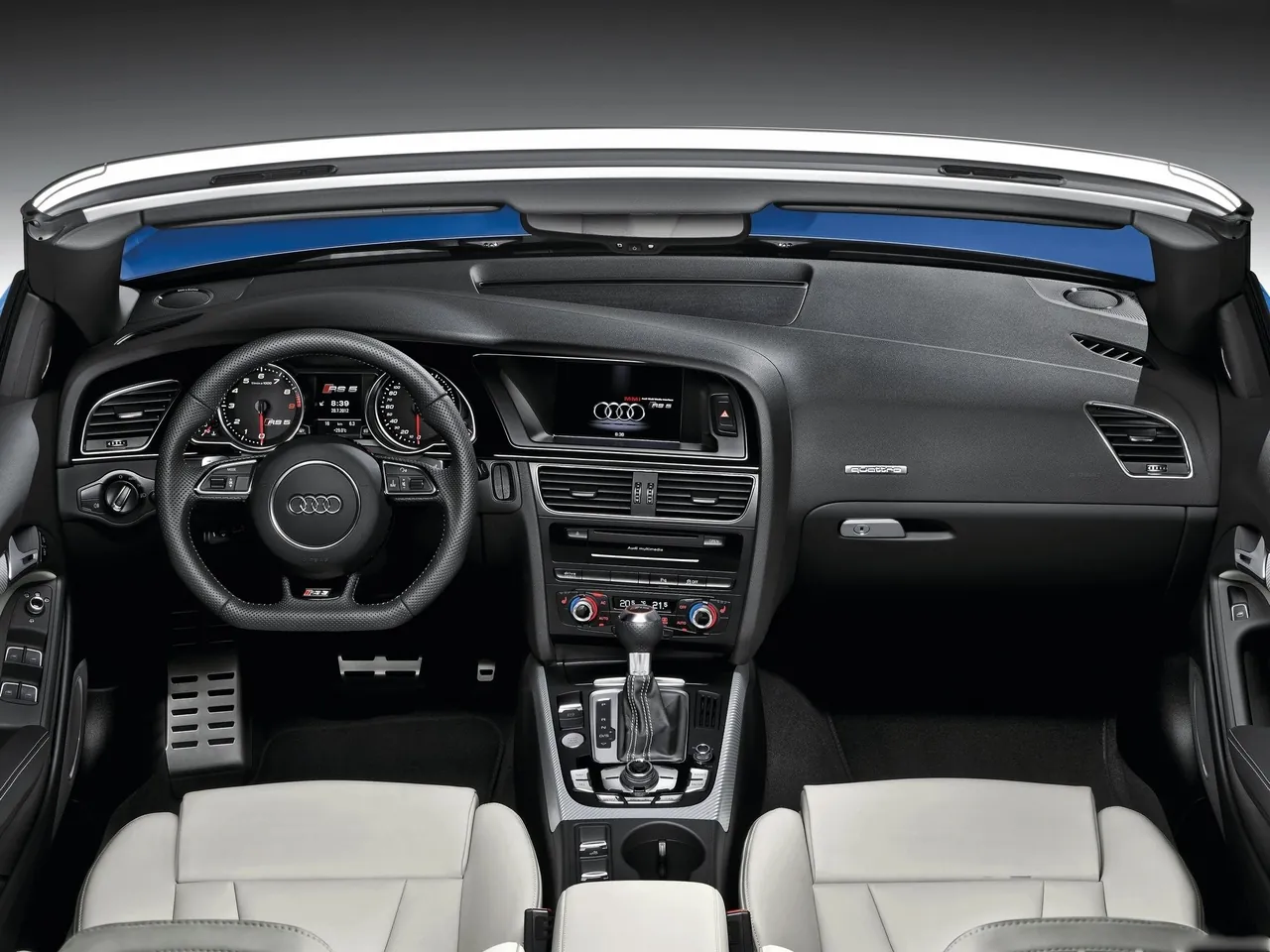 Audi RS5 Cabriolet (2014) – interiér