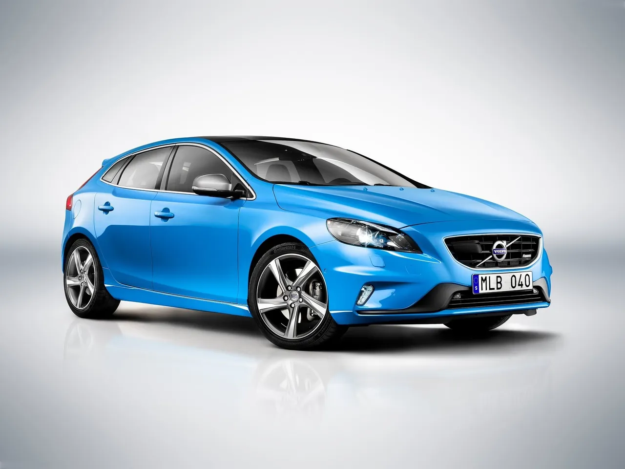 Volvo V40 R-Design (2013)