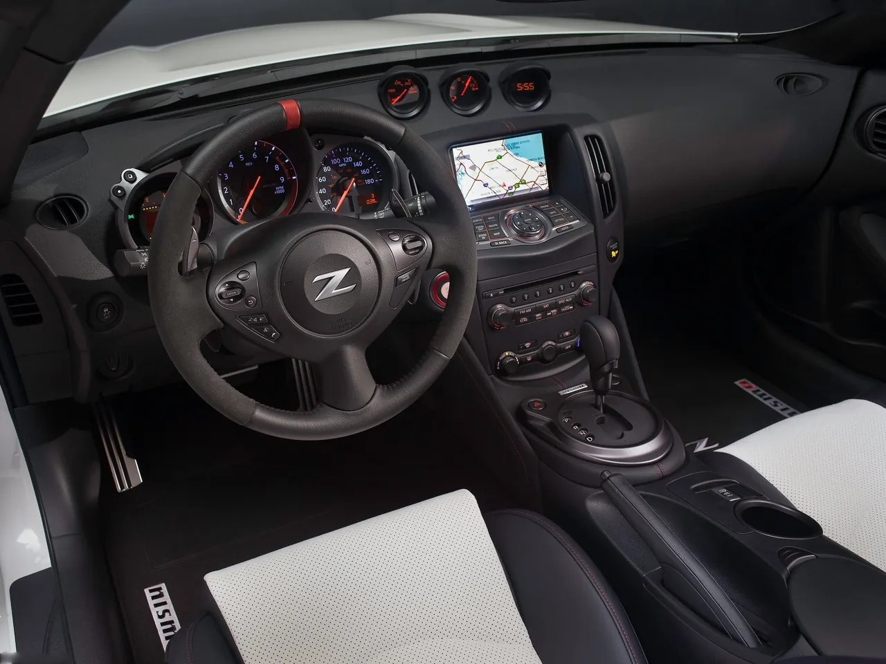 Nissan 370Z Nismo Roadster Concept (2015) – interiér