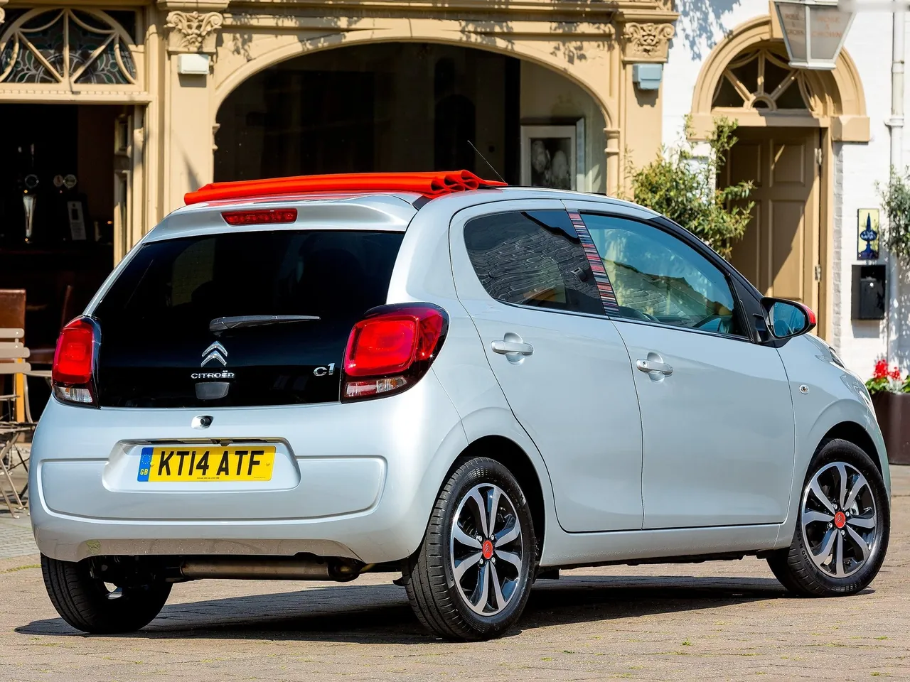 Citroen C1 (2015) – zadní tříčtvrteční pohled