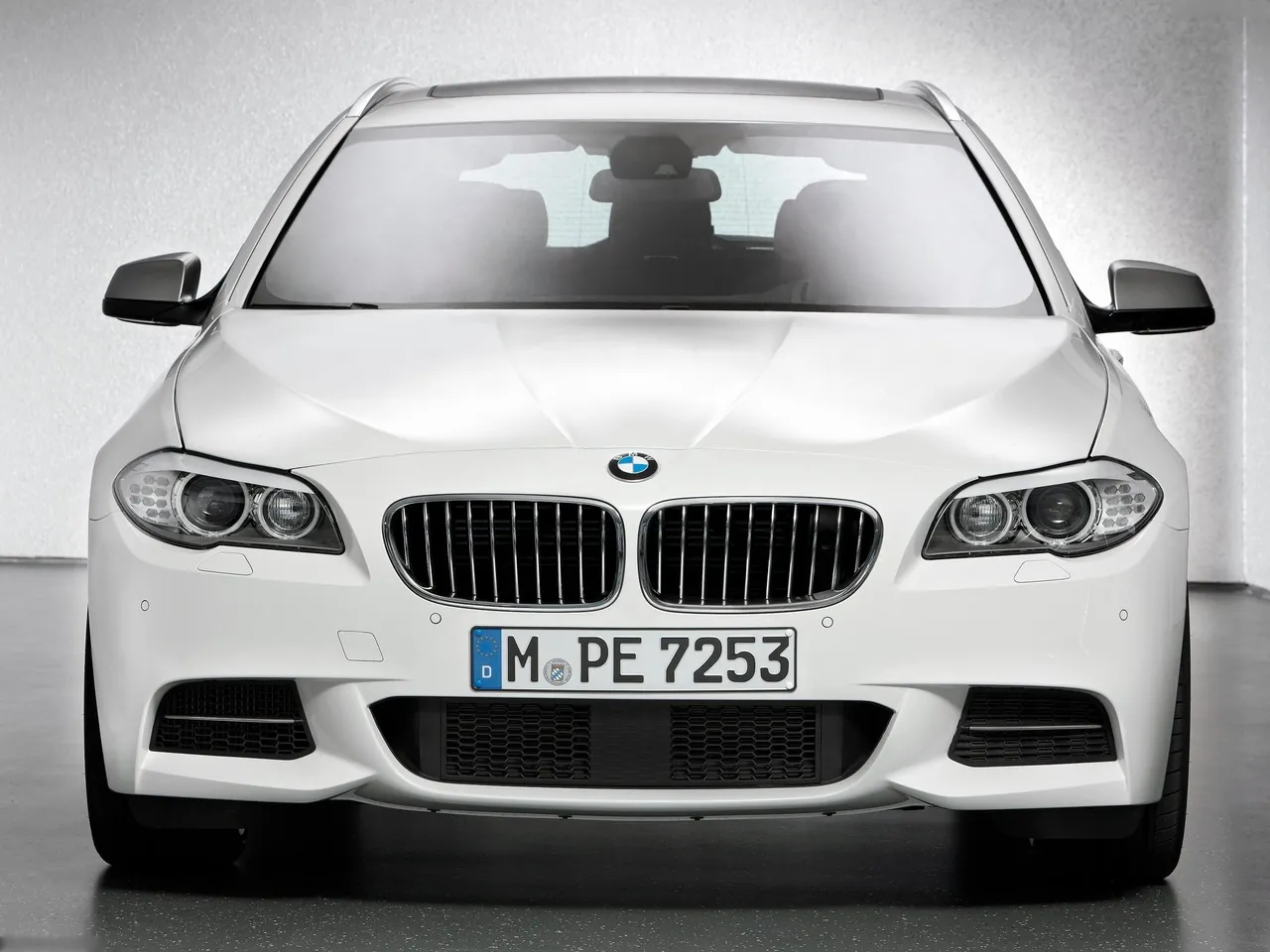 BMW M550d xDrive Touring (2013) – zepředu