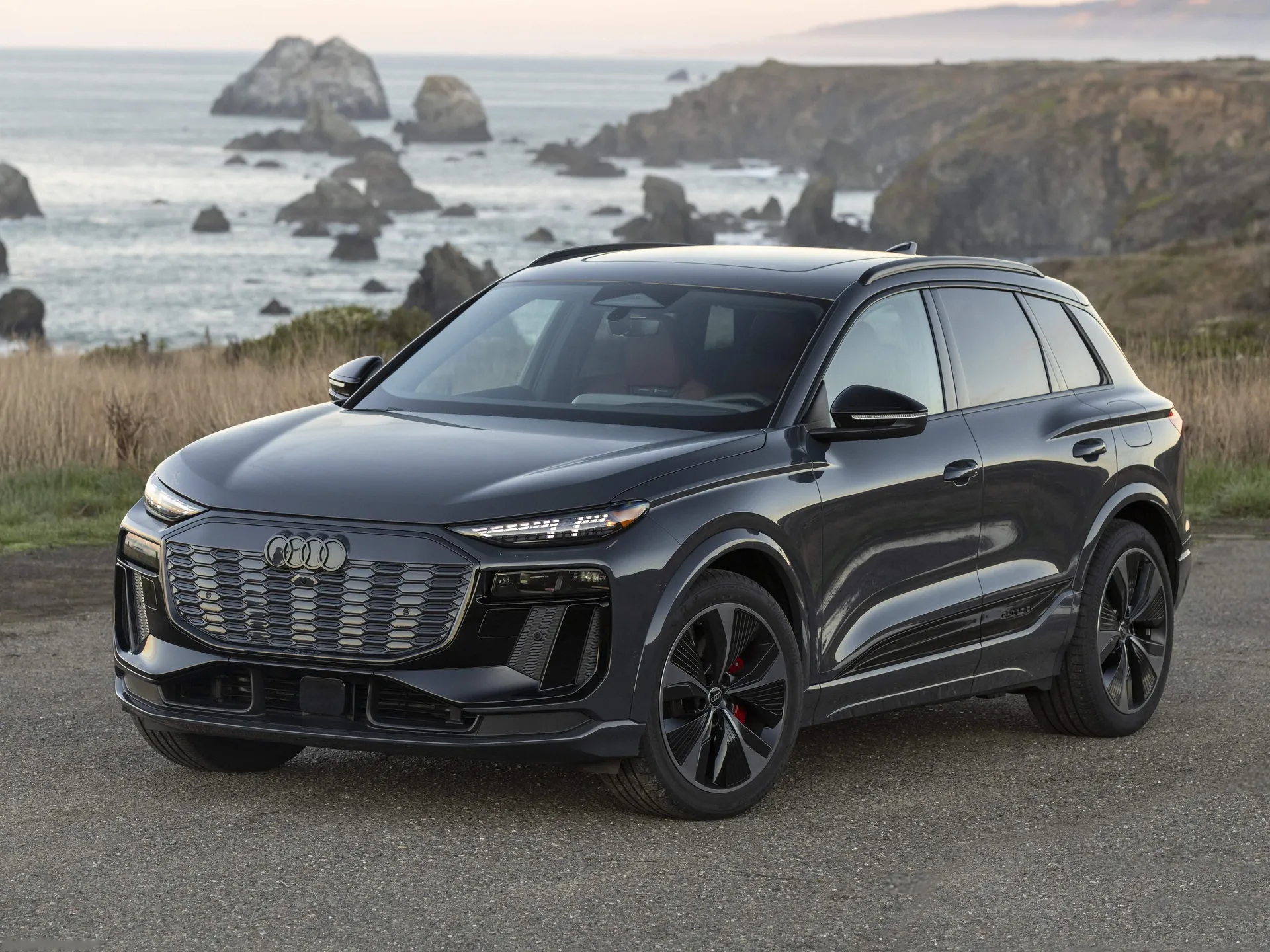 Audi SQ6 e-tron [US] (2025)