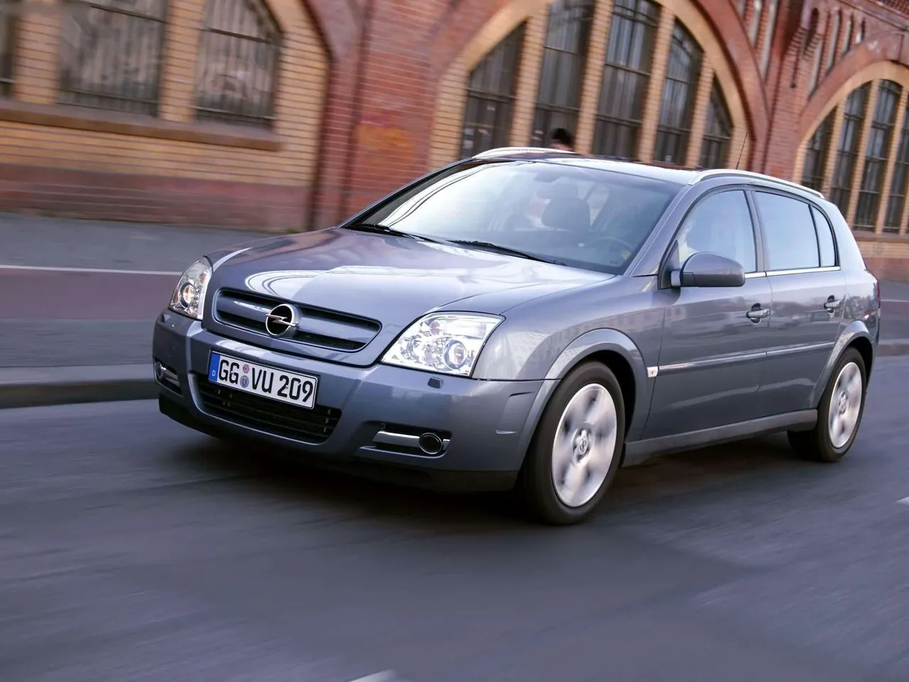 Opel Signum V6 CDTI (2003)