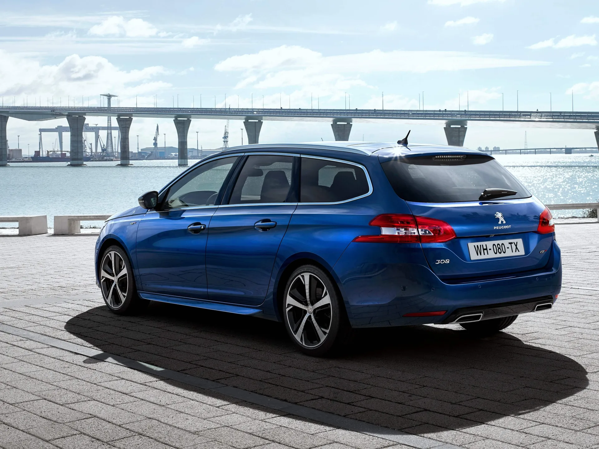 Peugeot 308 SW (2018) – zadní tříčtvrteční pohled