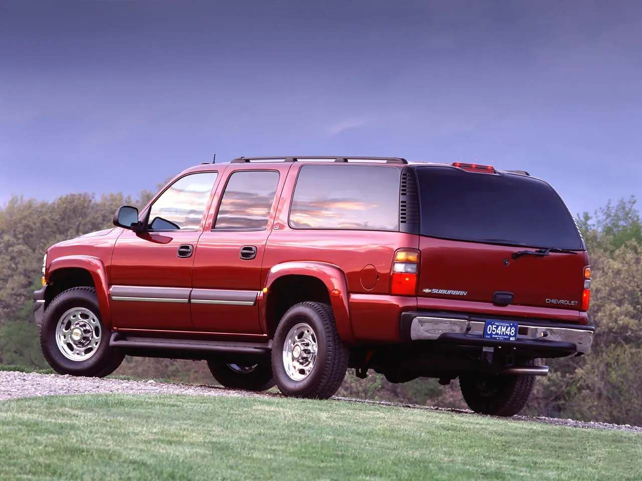 Chevrolet Suburban (2003) – zadní tříčtvrteční pohled