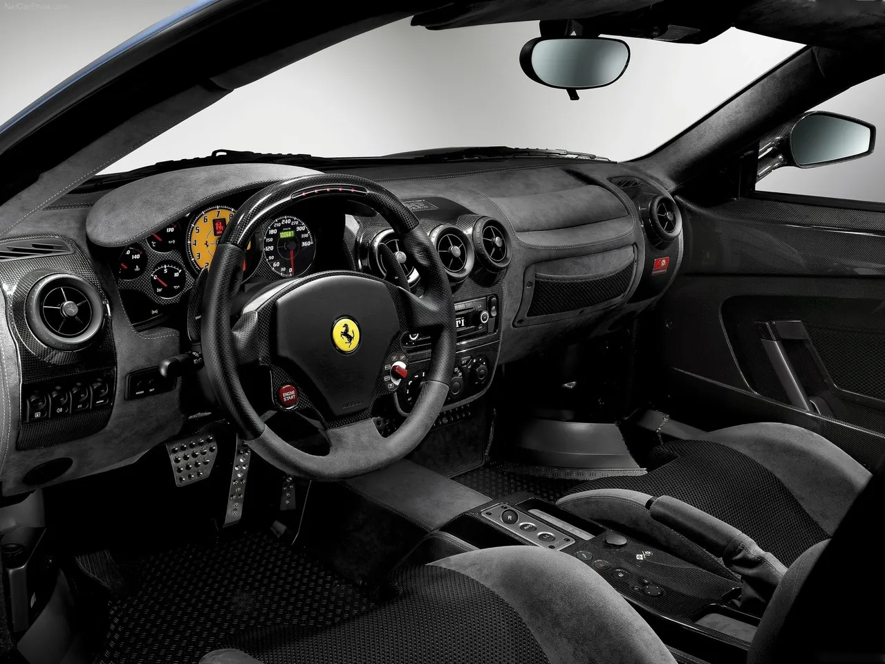 Ferrari 430 Scuderia (2008) – interiér
