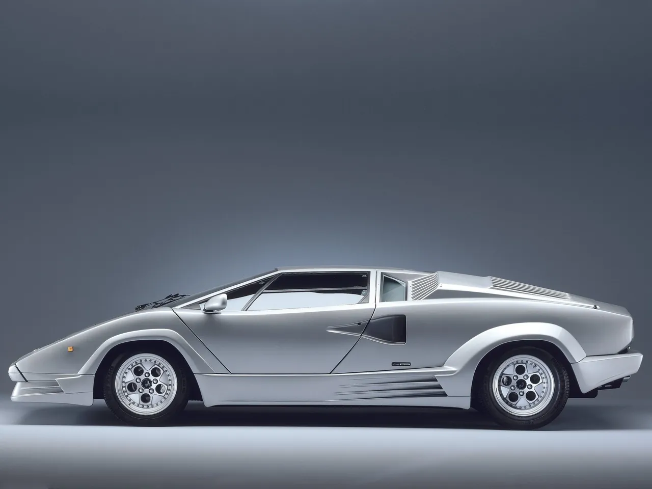 Lamborghini Countach 25th Anniversary (1989) – boční profil