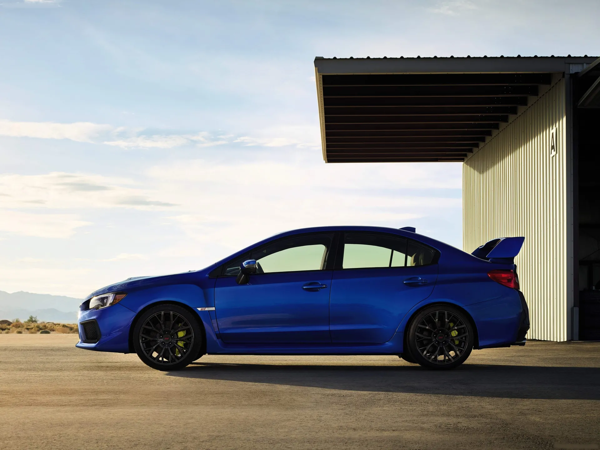 Subaru WRX STI (2018) – boční profil