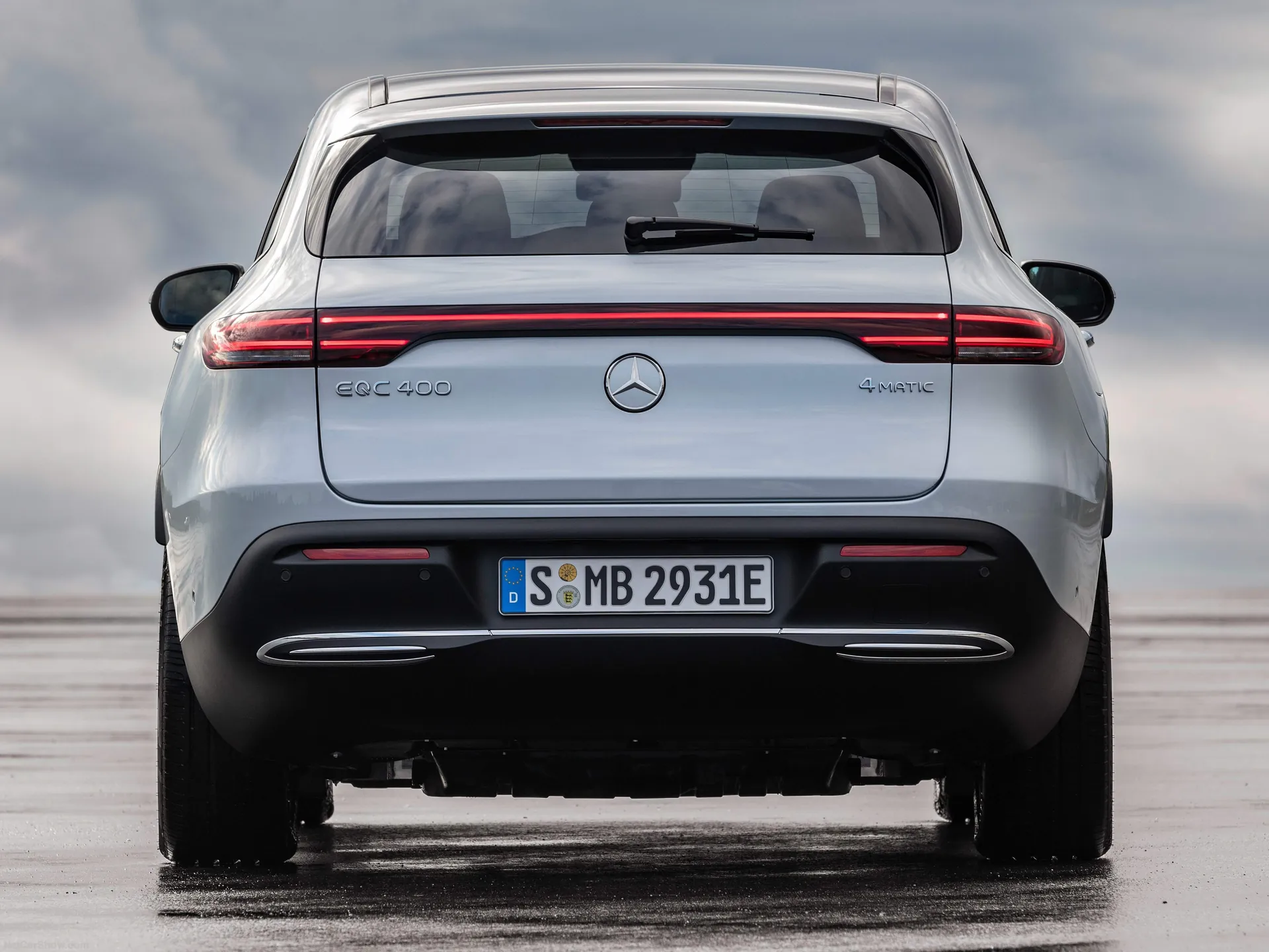 Mercedes-Benz EQC (2020) – zezadu