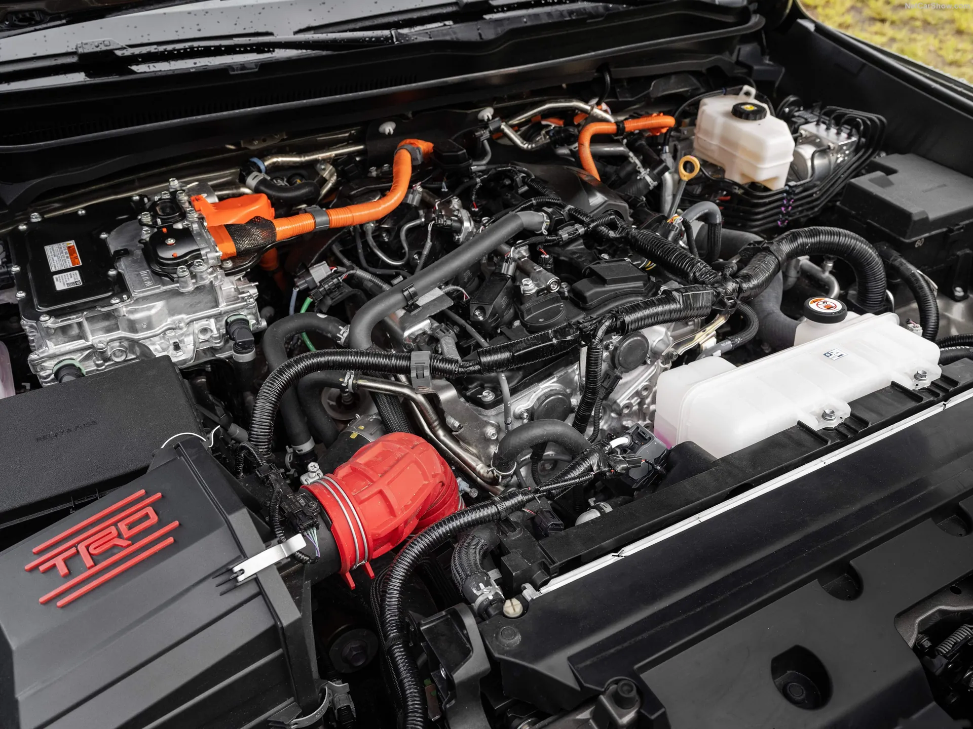 Toyota Tacoma TRD Pro (2024) – motorový prostor