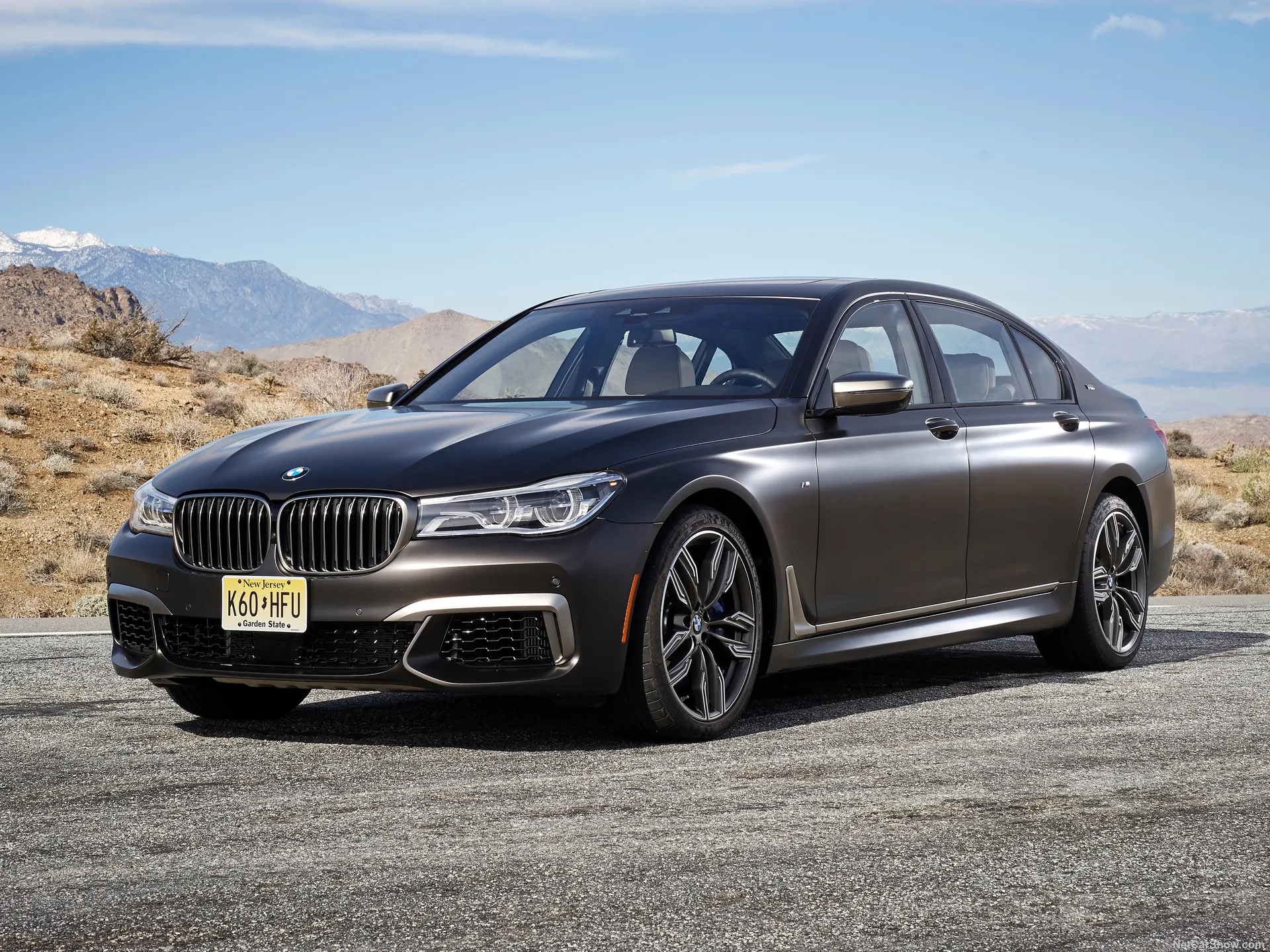 BMW M760Li xDrive (2017)