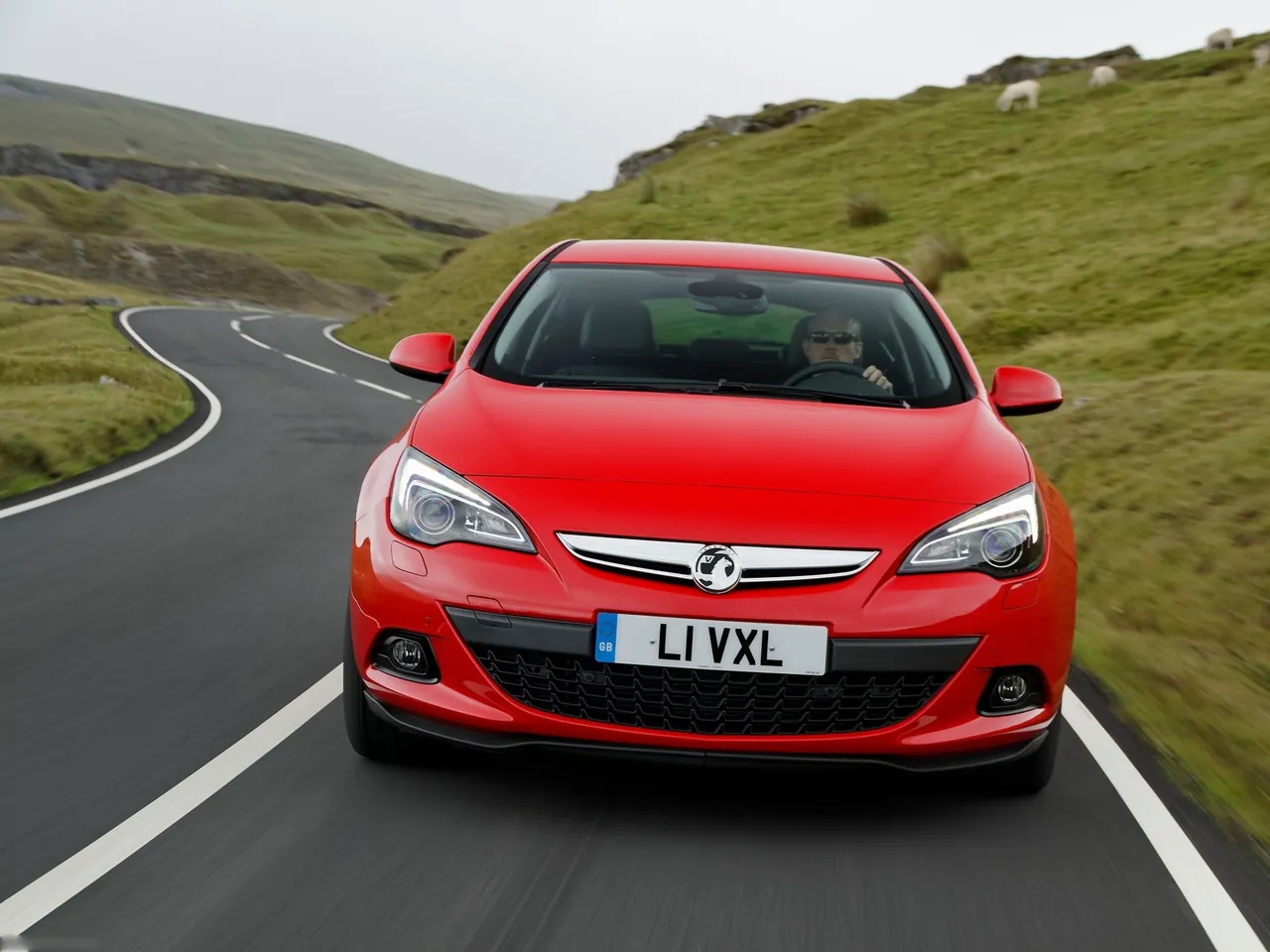 Vauxhall Astra GTC (2012) – zepředu