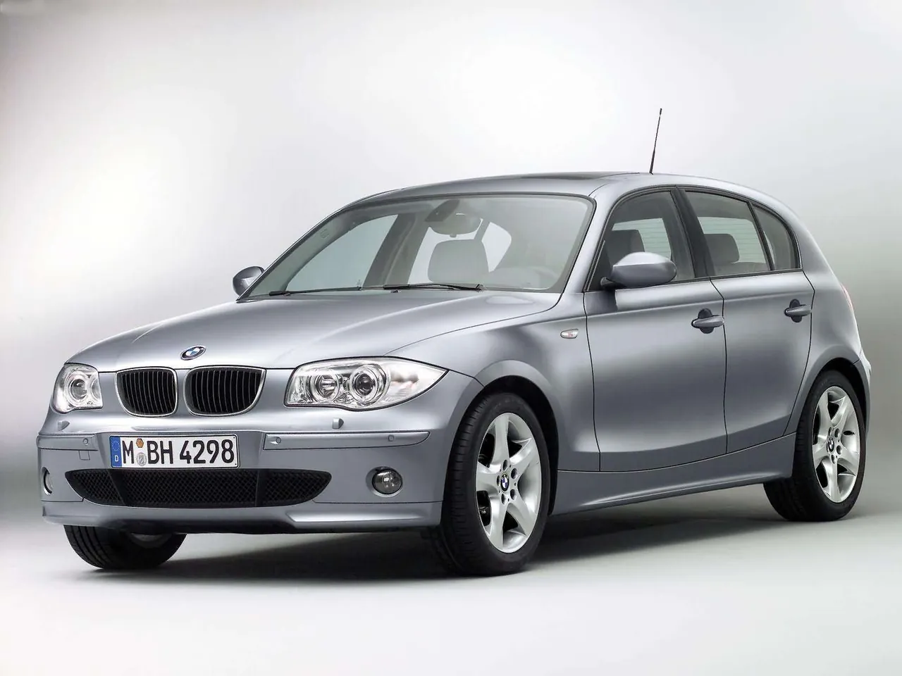 BMW 120i (2005)