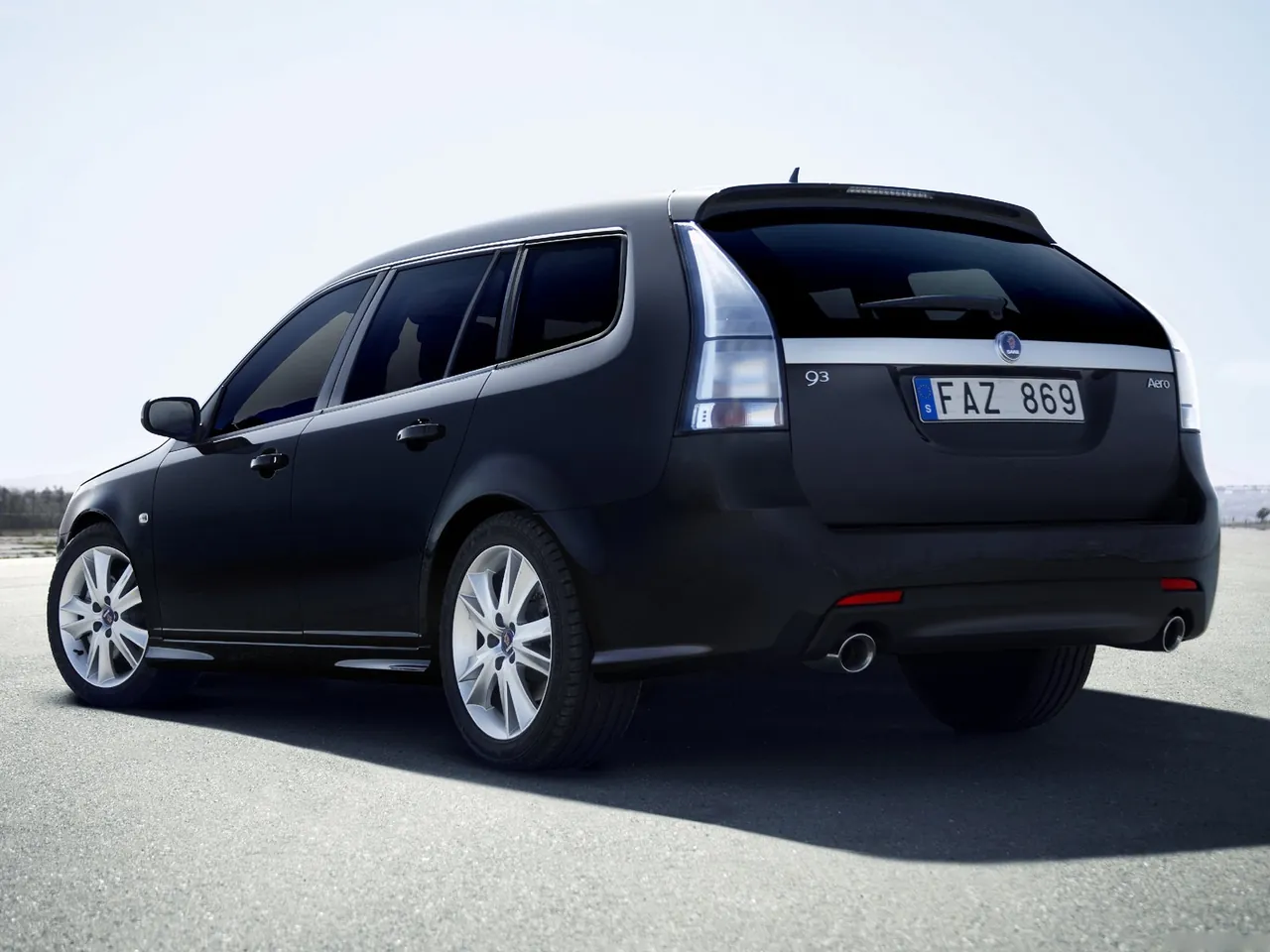 Saab 9-3 SportCombi (2008) – zadní tříčtvrteční pohled