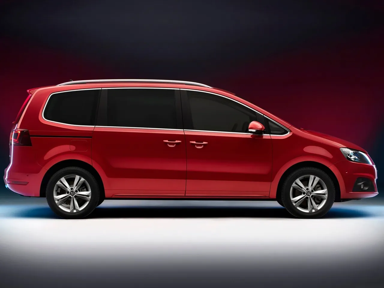 Seat Alhambra (2016) – boční profil