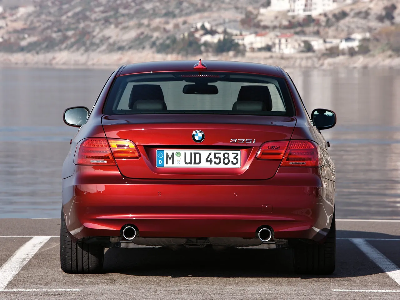 BMW 3-Series Coupe (2011) – zezadu