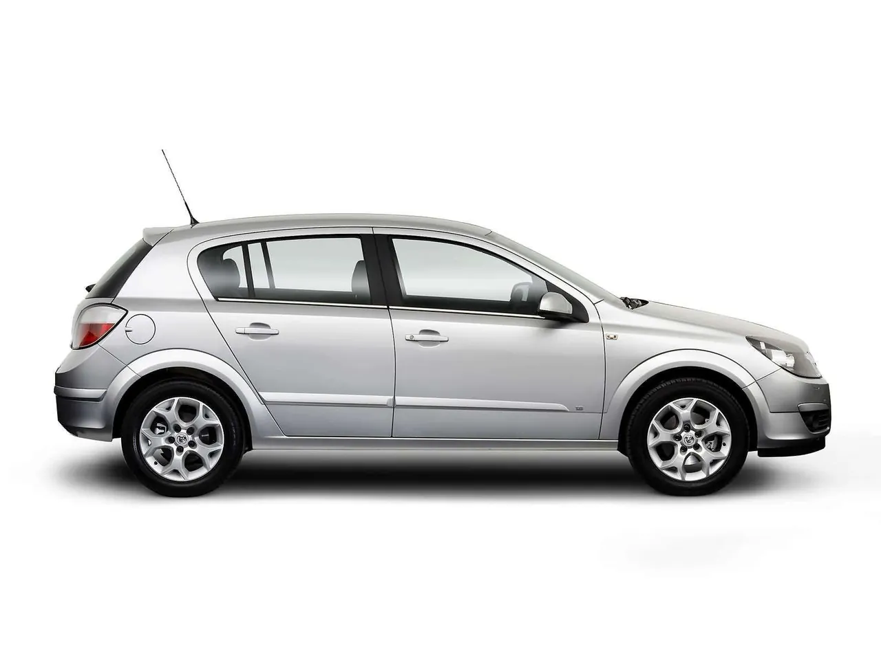 Holden Astra CDXi 5door (2004) – boční profil
