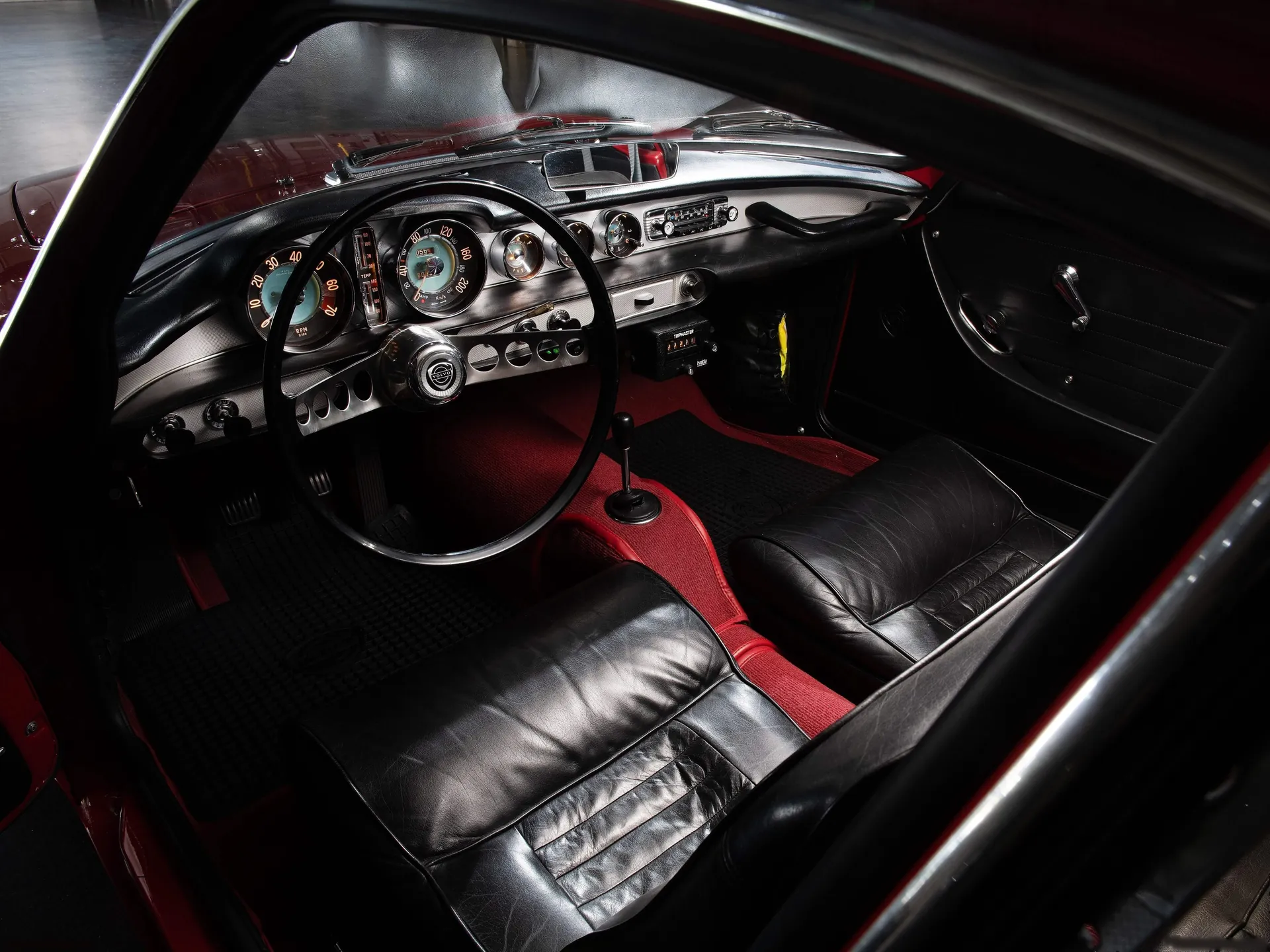 Volvo P1800 (1966) – interiér